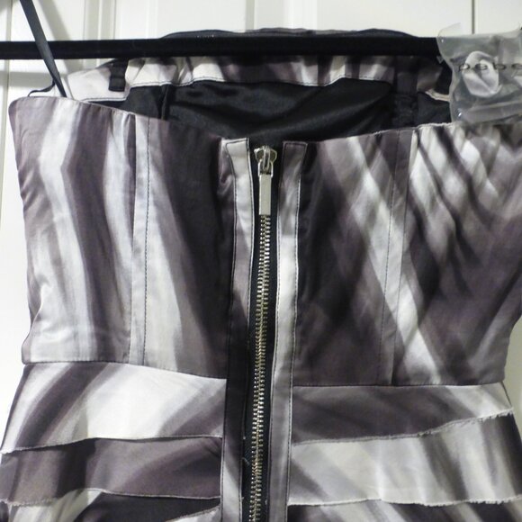 BEBE gray and white layered strapless dress with padded cups - Picture 4 of 7